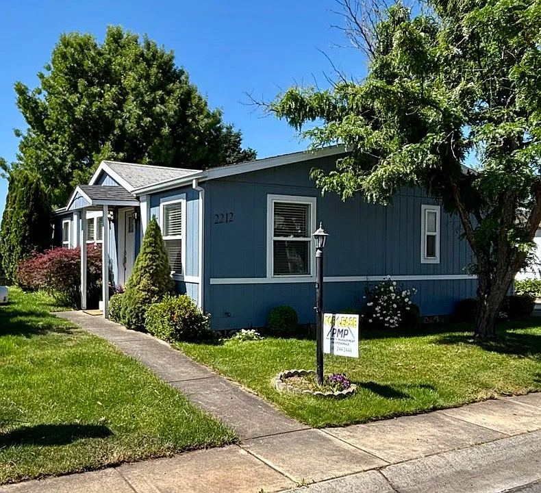 2212 Lara Ln