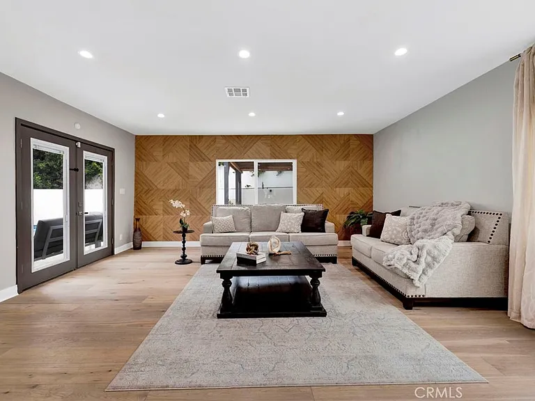 4912 N Alonzo Ave — Photo 5