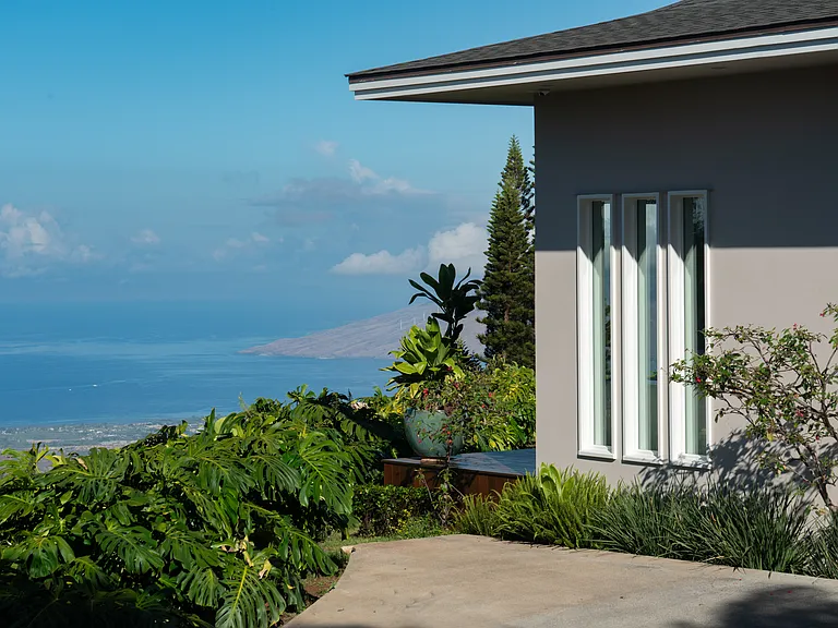 Kula Hwy — Photo 41