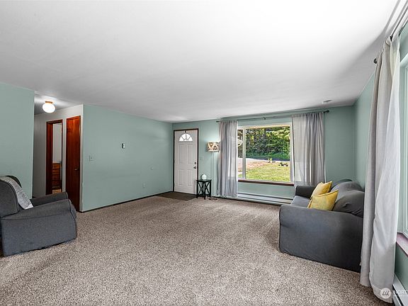4th image of 15 Harborview Court