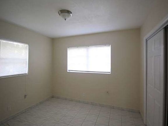 5th image of 616 SE 2nd St