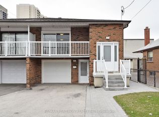 1 Enid Cres #4, Toronto, ON M6B 1R9