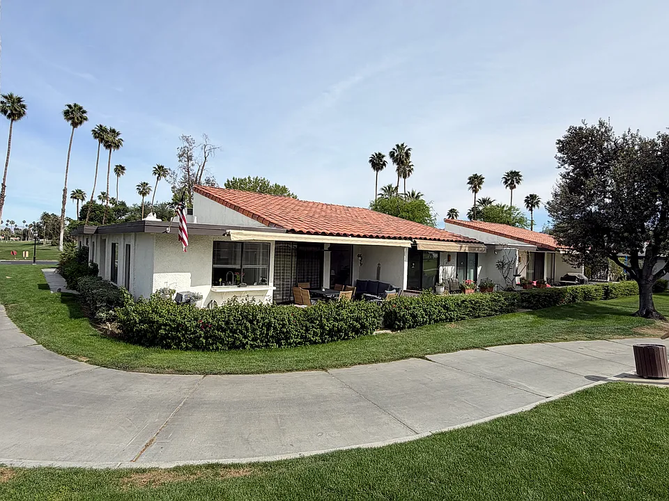 9 Marbella Dr #9