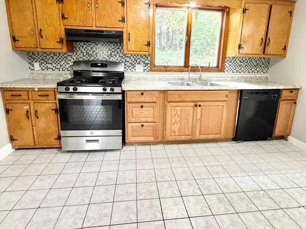 232 N High St, East Haven, CT