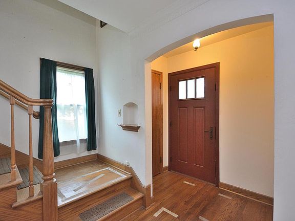 3rd image of 3715 N 40th STREET