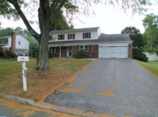 236 Fawnhill Rd, Broomall, PA 19008