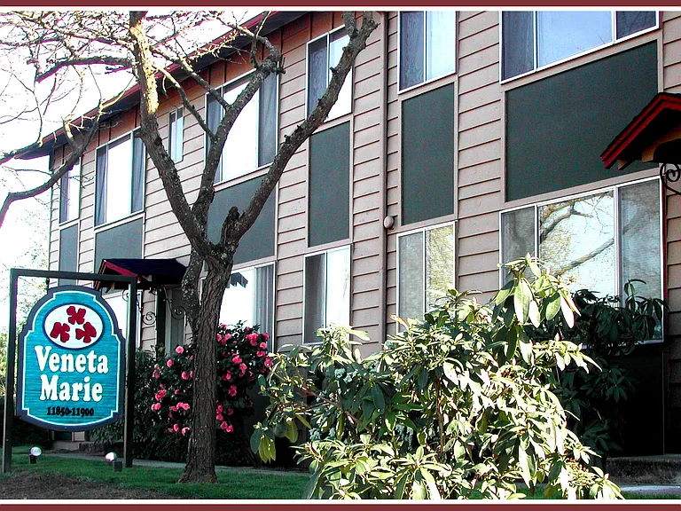 11900 SW 5th St — Photo 13