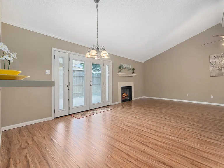 6602 Montauk Dr — Photo 9