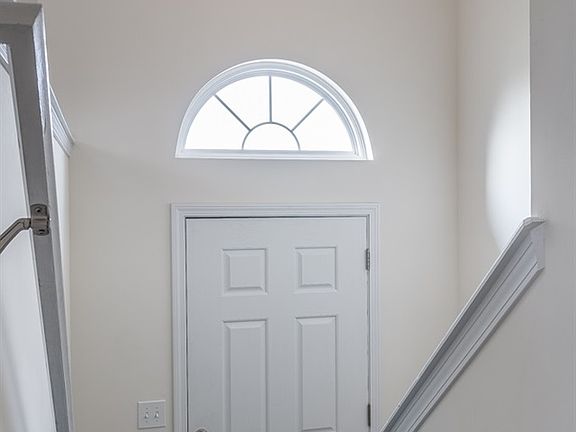 2nd image of 372 Rocky Pointe Ct