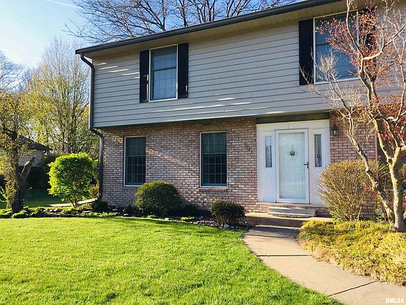 2nd image of 1021 W Brookforest Dr