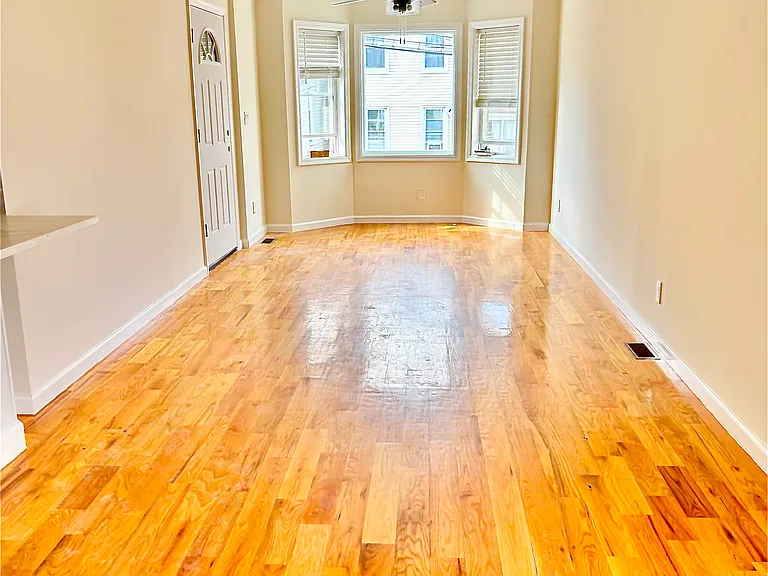 42 Hopper St #1 — Photo 10