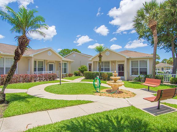2nd image of 567 NW San Remo Circle