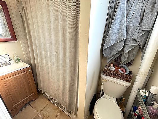 4th image of 3072 44th St APT 3R