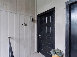 10811 Richmond Ave APT 101, Houston, TX 77042