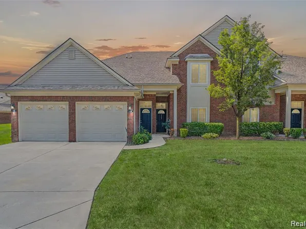 14353 Shadywood Dr, Sterling Heights, MI 48312
