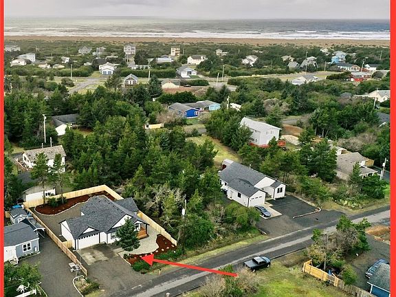 Incredible location only 18 lots to beach access!