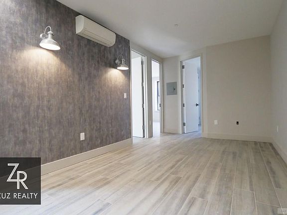 2nd image of 1711 E 15th St APT 2A