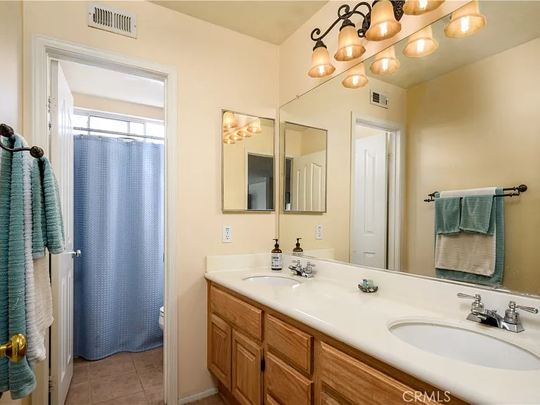 2587 Macbeth Ave — Photo 20