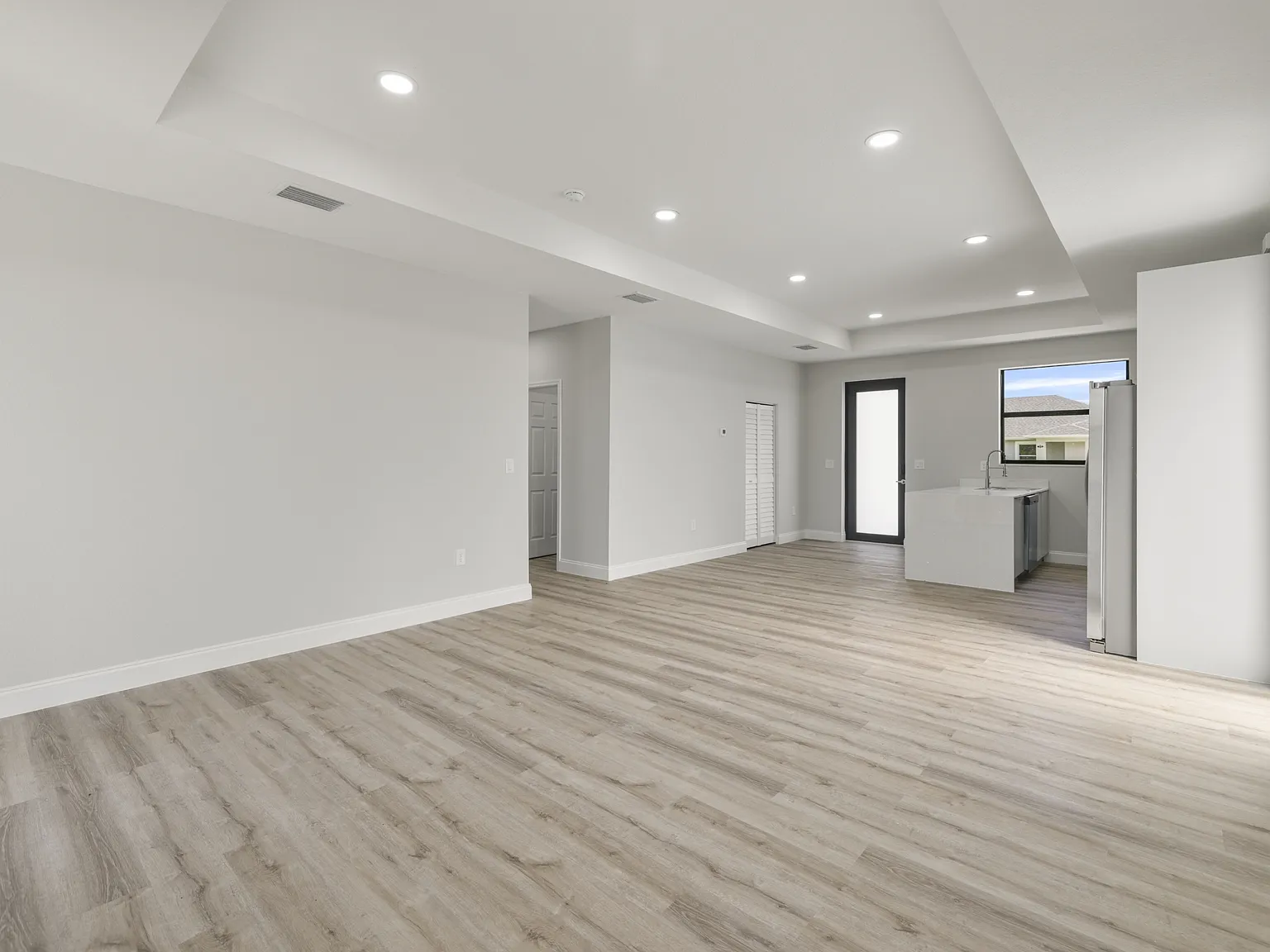 1113 Augusta Street East - 1 — Photo 2