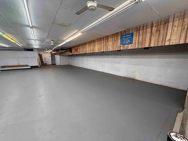 1412 Beverly Dr — Photo 2
