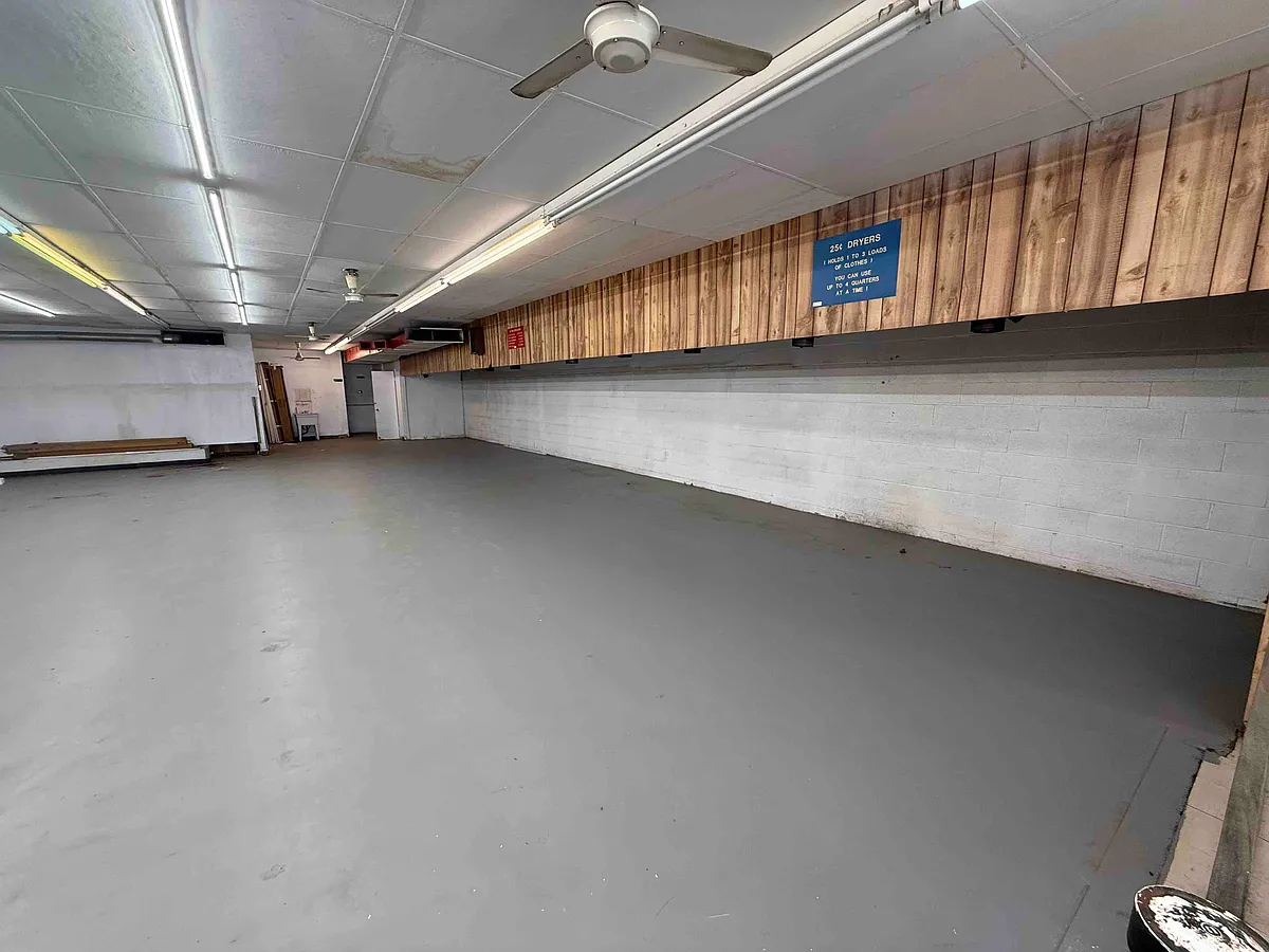 Building Photo - 1412 Beverly Dr