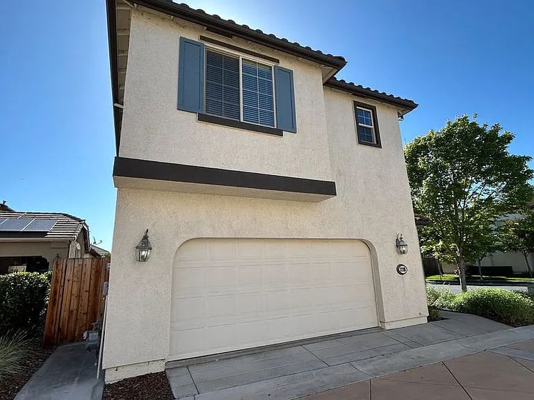 3286 Southerland Rd — Photo 2