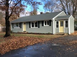 5 Vineland Dr, Barrington, RI 02806