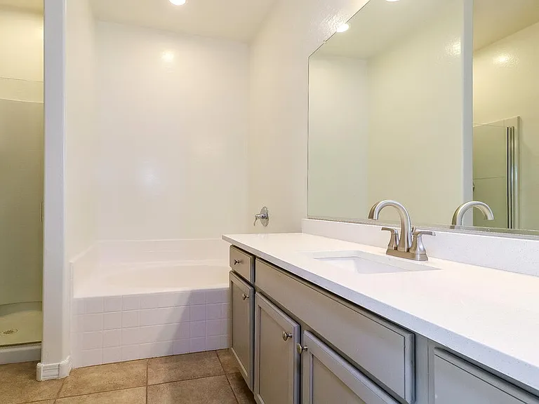 25446 W Carson Dr — Photo 9