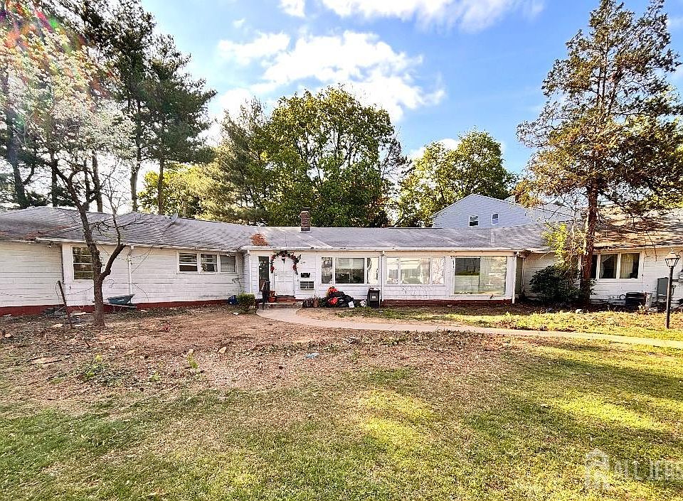 1st image of 200 Cedar Ave