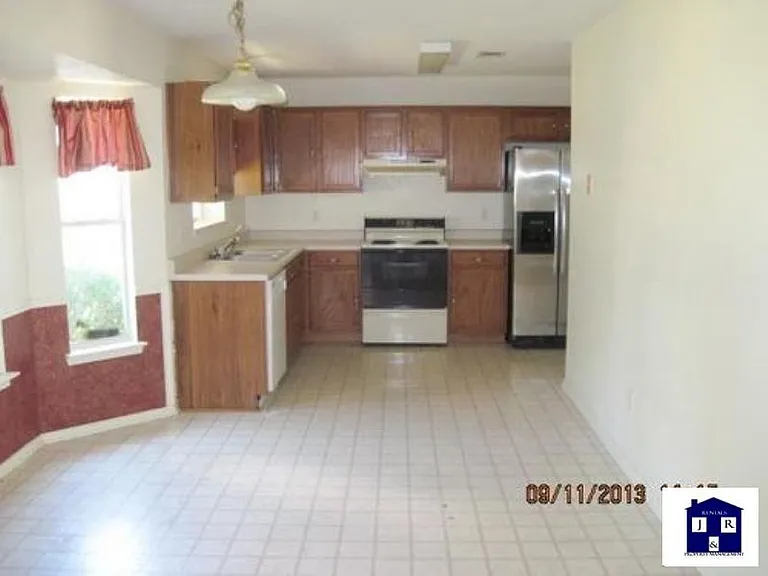 3615 Coral Bay Ln — Photo 5