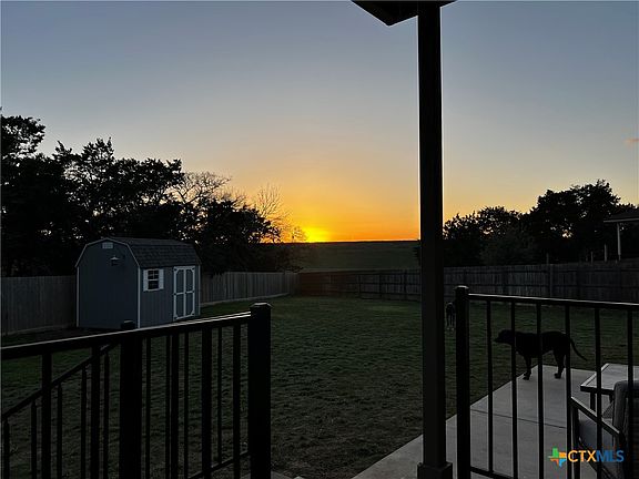 5th image of 4839 Rosaline Dr