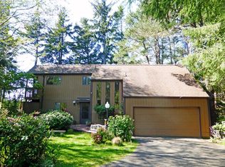 5188 Russell Dr, Florence, OR 97439