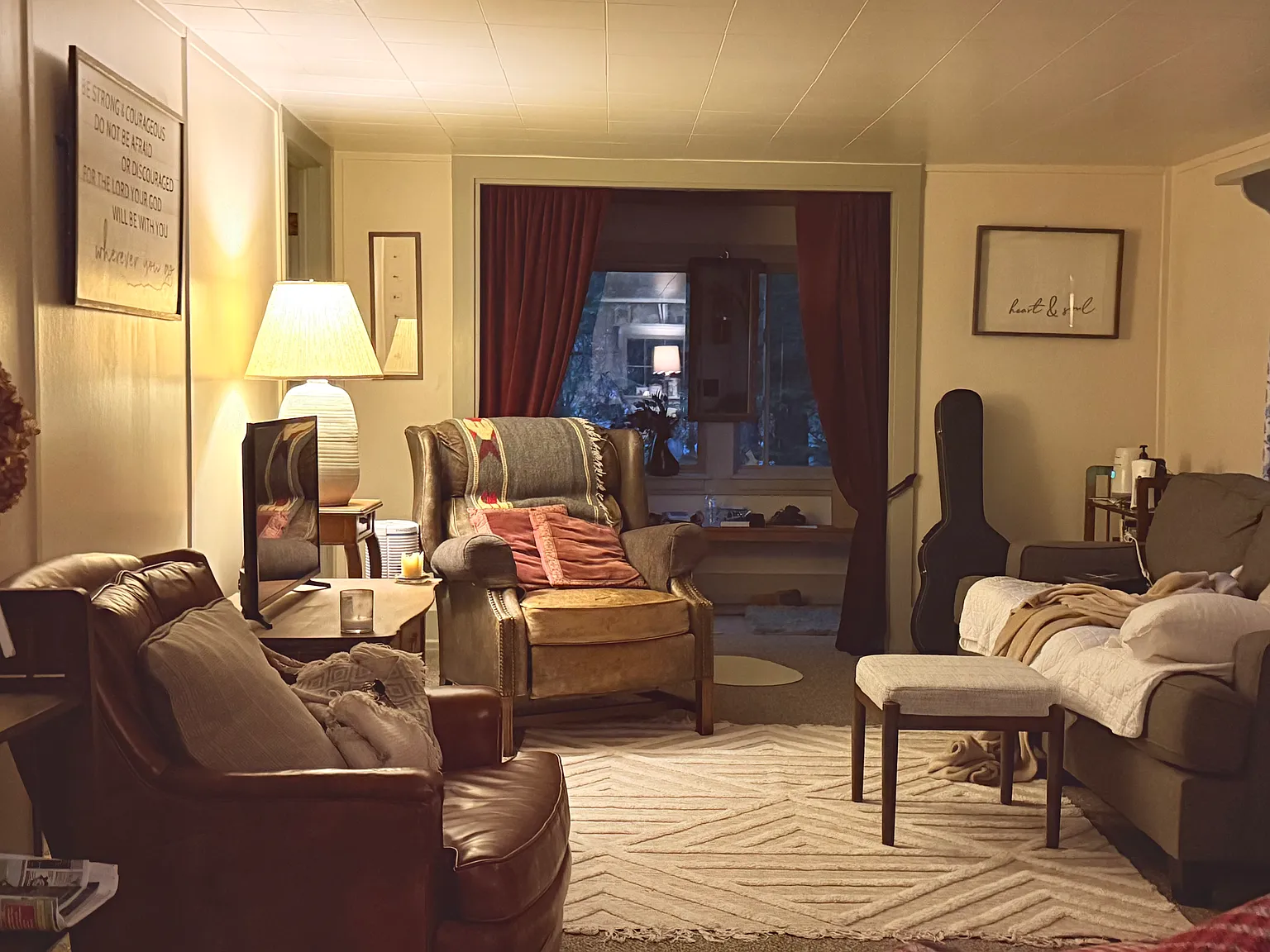 2 bed, 1250 sqft, $2,400 — Photo 4
