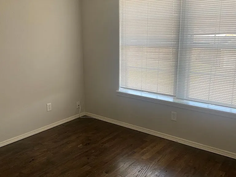 318 Spanish Moss Dr — Photo 15