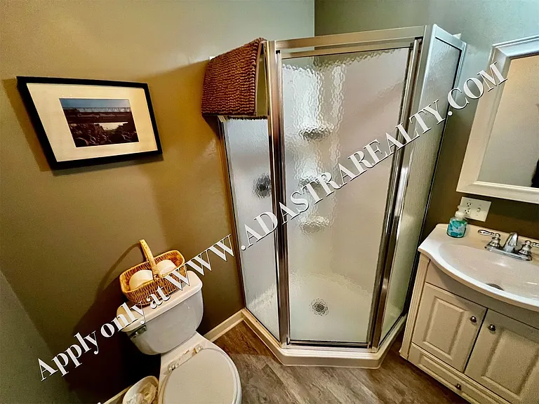 4545 Madison Ave — Photo 5