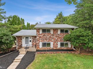 1 Rollins Ct, Rockville, MD 20852