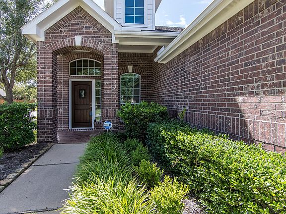 4th image of 19303 Blue Cove Ct