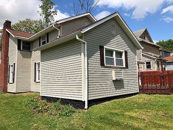 3rd image of 21 Plum St