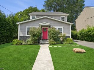 10 David Rd, Cedar Grove, NJ 07009