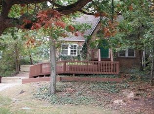 135 Ogden Rd, Ogden Dunes, IN 46368