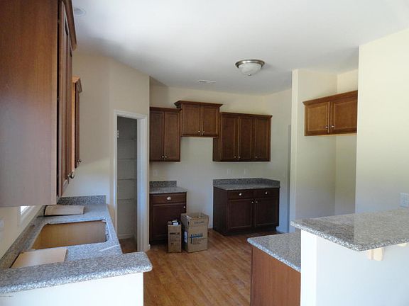 4th image of 542 Park Meadows Dr