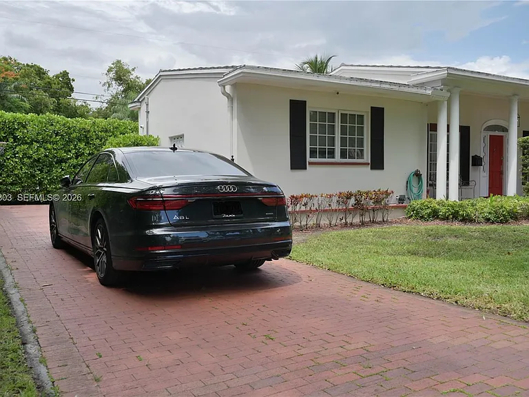 1535 Baracoa Ave — Photo 35