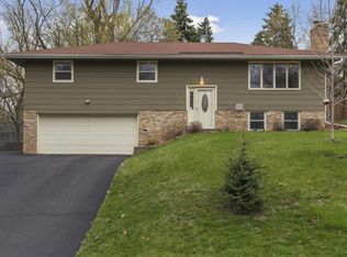 12430 25th Ave N, Plymouth, MN 55441