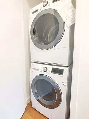 Rented by Bohemia Realty Group | media 32