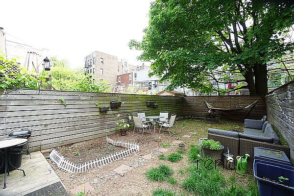 1st image of 626 Lafayette Ave APT 2
