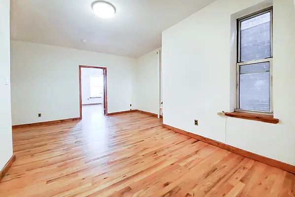 Rented by Warburg | media 2