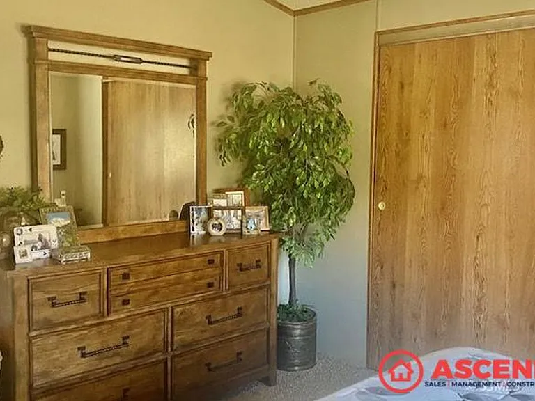 125 Sargent Ln — Photo 11