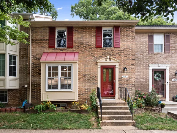 7047 Leewood Forest Dr, Springfield, VA 22151