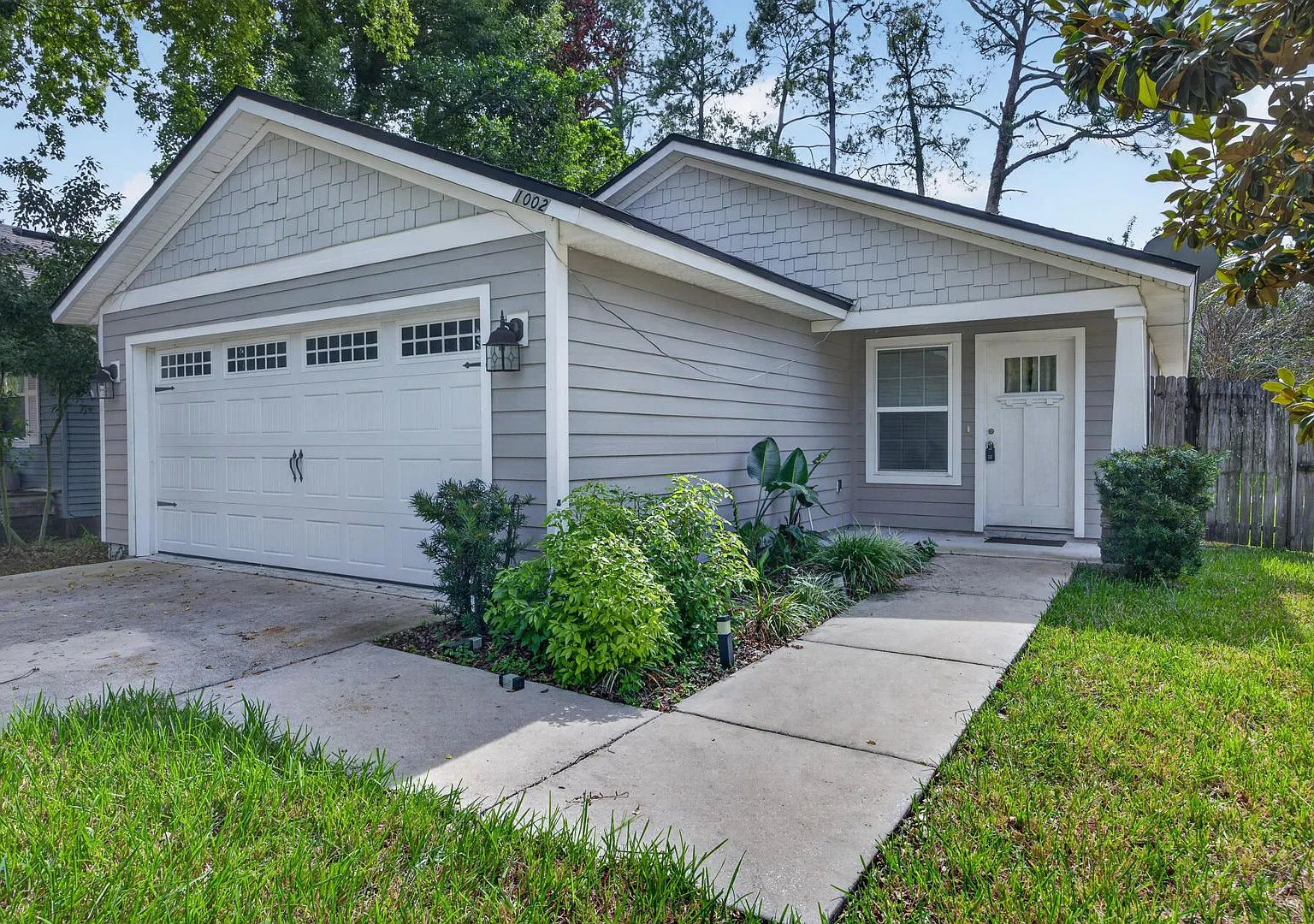 1002 Ingleside Ave — Photo 3