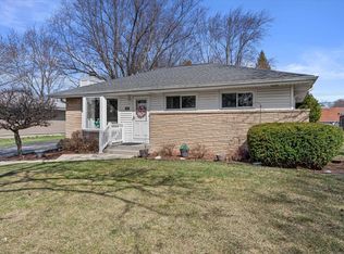 3512 W Wanda Ave, Milwaukee, WI 53221